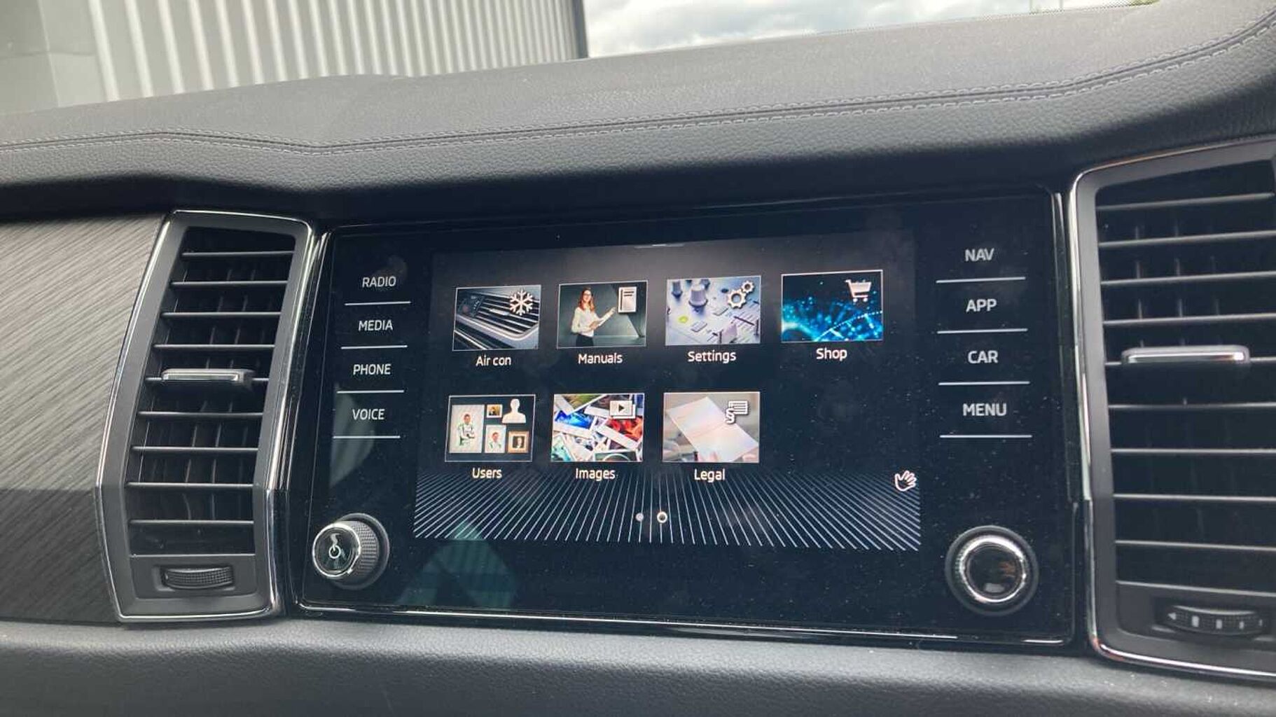 SKODA Kodiaq 2.0 TSI 190 SE L Executive 4x4 5dr DSG [7 Seat] Petrol Estate