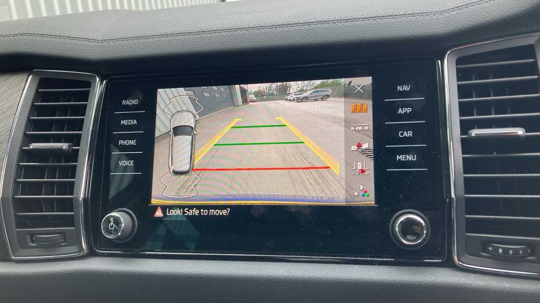 SKODA Kodiaq 2.0 TSI 190 SE L Executive 4x4 5dr DSG [7 Seat] Petrol Estate